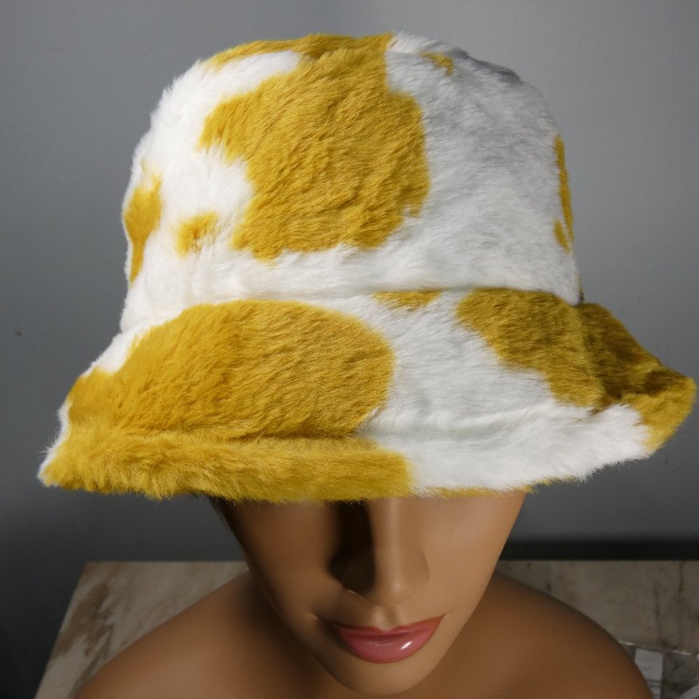 Cute! Stylish SOFT Warm Faux Fur Print Bucket Hat White with Gold Cow Pattern